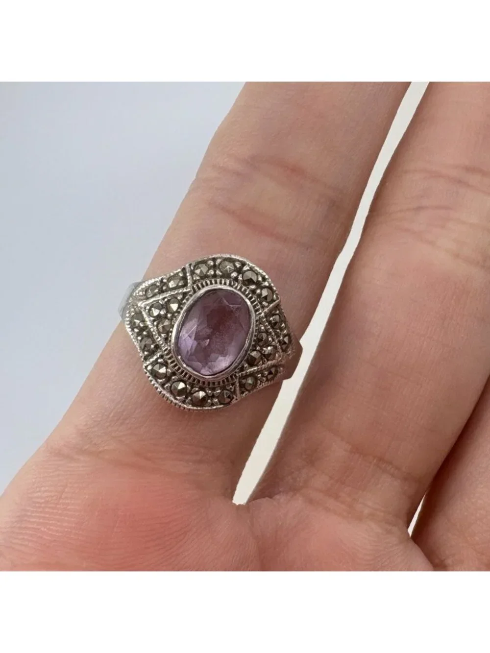 Amethyst & Marcasite Sterling Silver 925 Tapered Band Ring Size 7.5